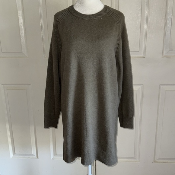 NWT Thakoon Long Sleeve Wool Sweater In Faded Army Green - Picture 4 of 9